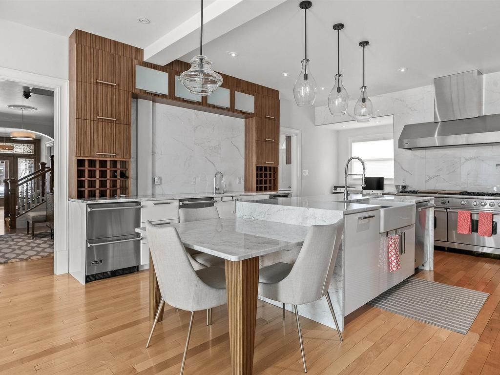 












545 Young Avenue

,
Halifax,




NS
B3H 2V4

