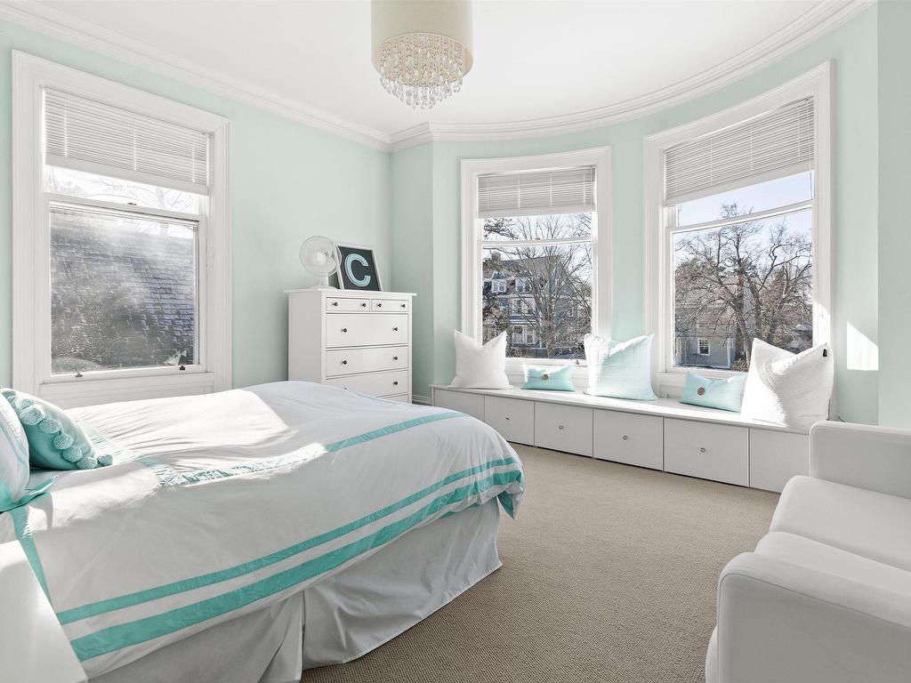 












545 Young Avenue

,
Halifax,




NS
B3H 2V4

