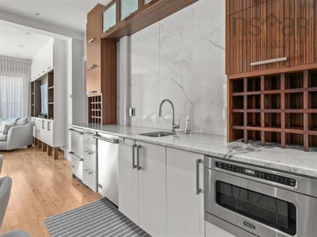 












545 Young Avenue

,
Halifax,




NS
B3H 2V4

