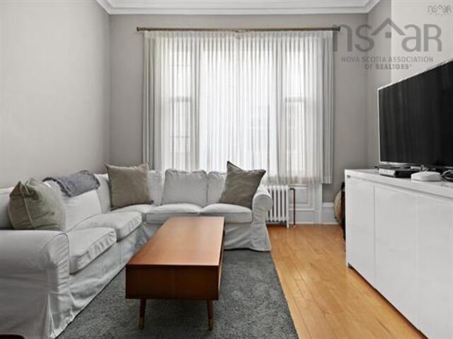 












545 Young Avenue

,
Halifax,




NS
B3H 2V4

