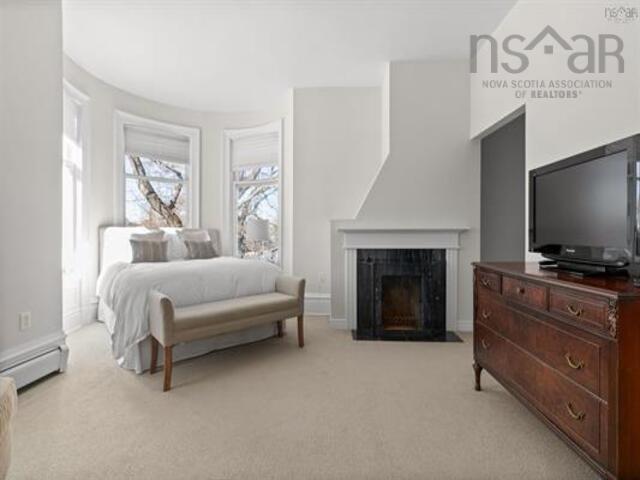 












545 Young Avenue

,
Halifax,




NS
B3H 2V4

