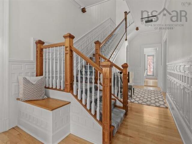 












545 Young Avenue

,
Halifax,




NS
B3H 2V4

