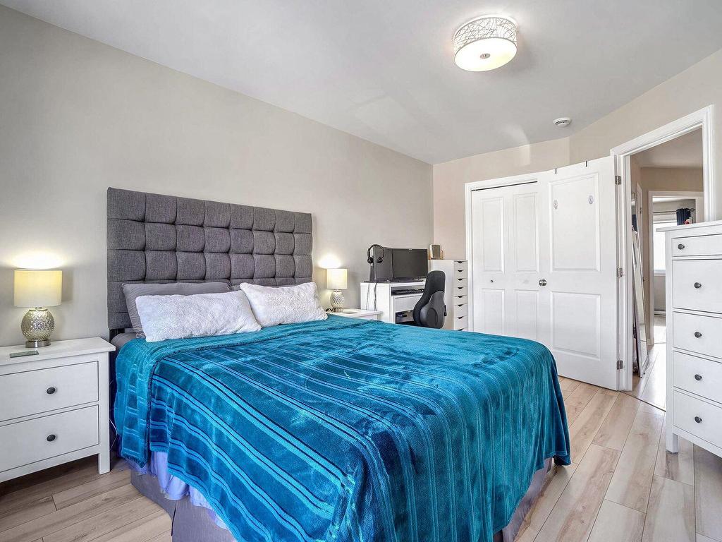 









730


Rue des Patriotes

,
Saint-Jérôme,




QC
J7Z0G2


