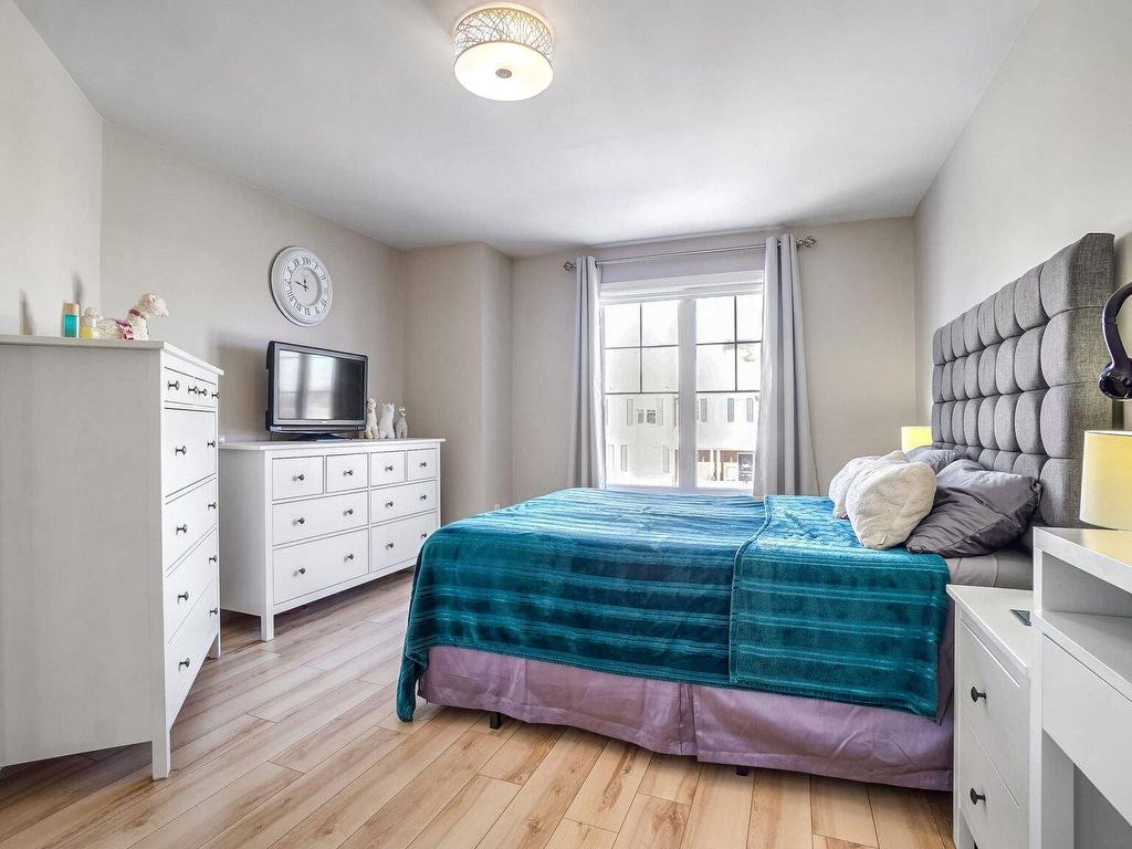 









730


Rue des Patriotes

,
Saint-Jérôme,




QC
J7Z0G2

