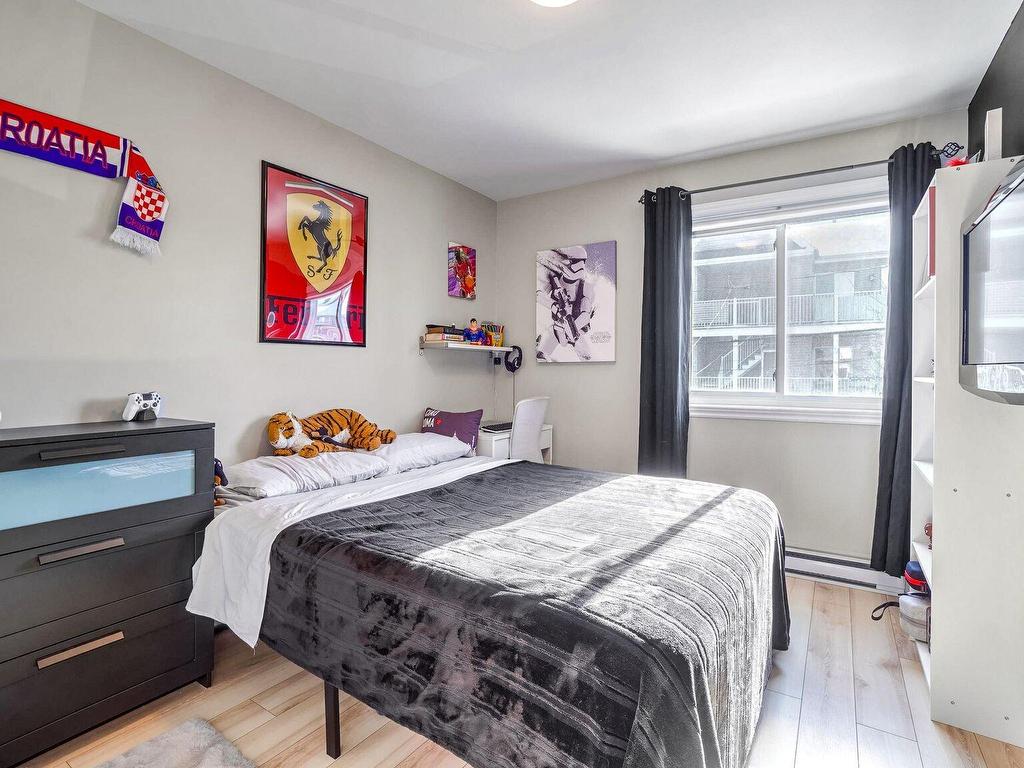 









730


Rue des Patriotes

,
Saint-Jérôme,




QC
J7Z0G2

