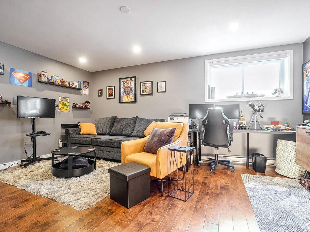 









730


Rue des Patriotes

,
Saint-Jérôme,




QC
J7Z0G2

