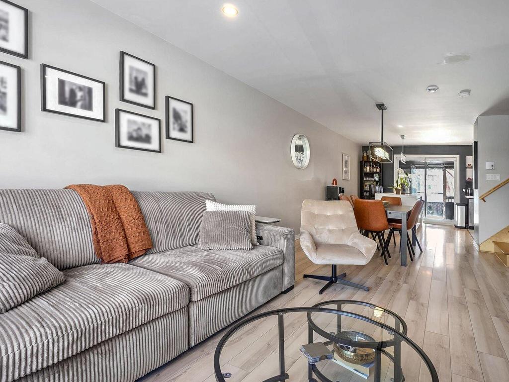 









730


Rue des Patriotes

,
Saint-Jérôme,




QC
J7Z0G2

