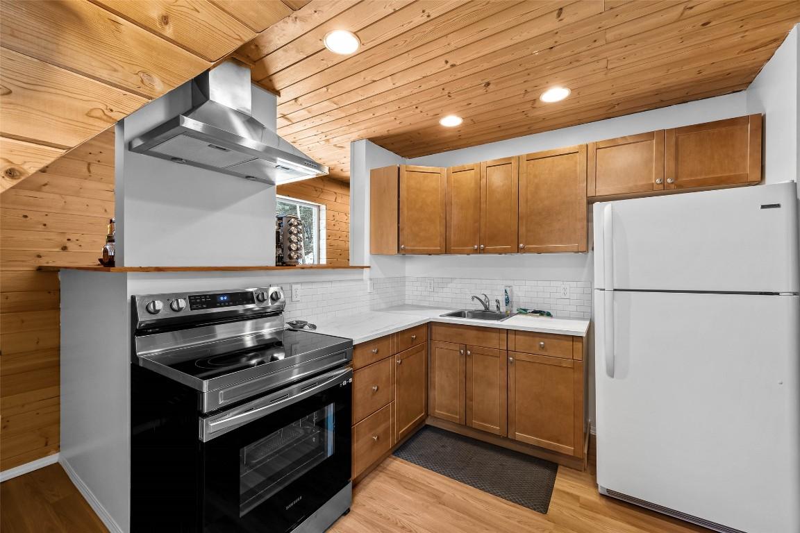 









3744


GLENGROVE

Road,
Barriere,




BC
V0E 2E0

