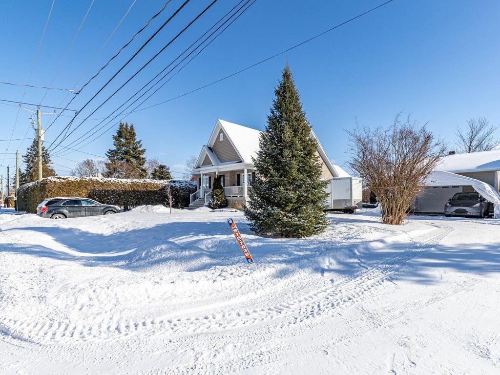 












Rue Lareau

,
Carignan,







QC
J3L0J3


