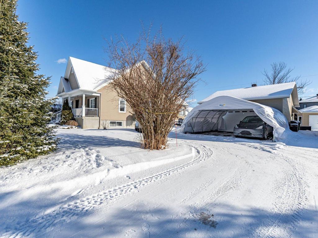 












Rue Lareau

,
Carignan,







QC
J3L0J3

