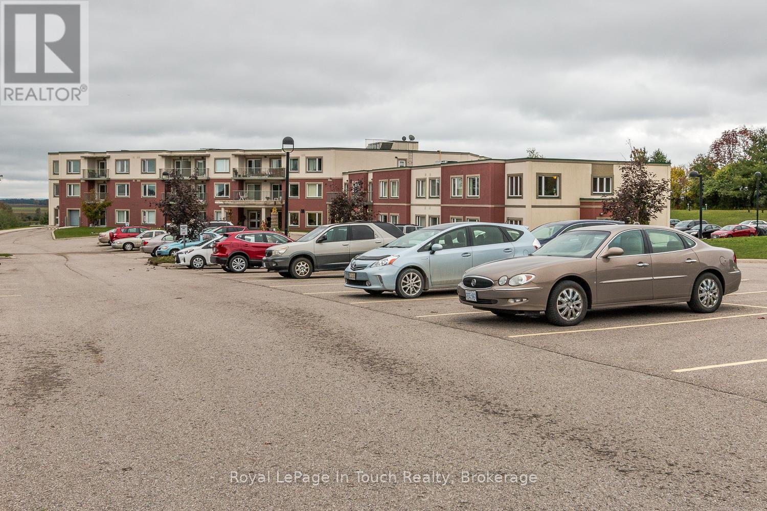 












310 - 333 LAFONTAINE ROAD W

,
Tiny,




Ontario
L9M0H1

