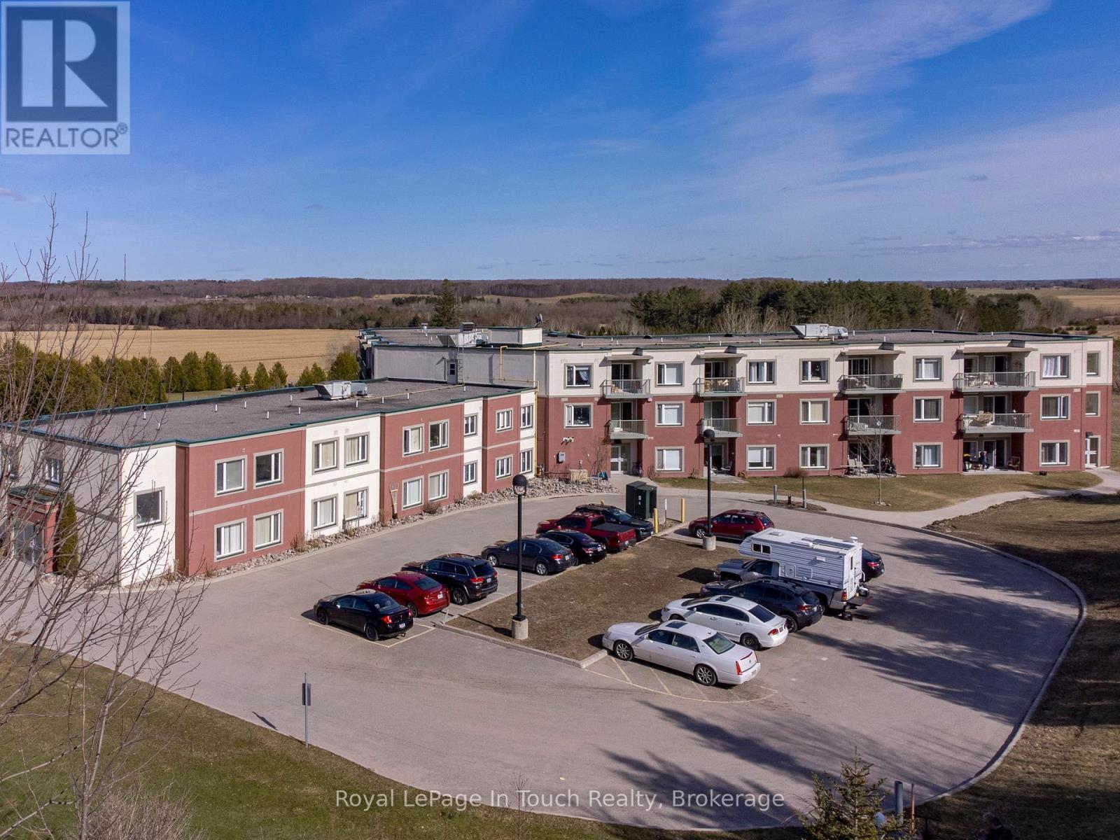 












102 - 333 LAFONTAINE ROAD W

,
Tiny (Lafontaine),




Ontario
L9M0H1

