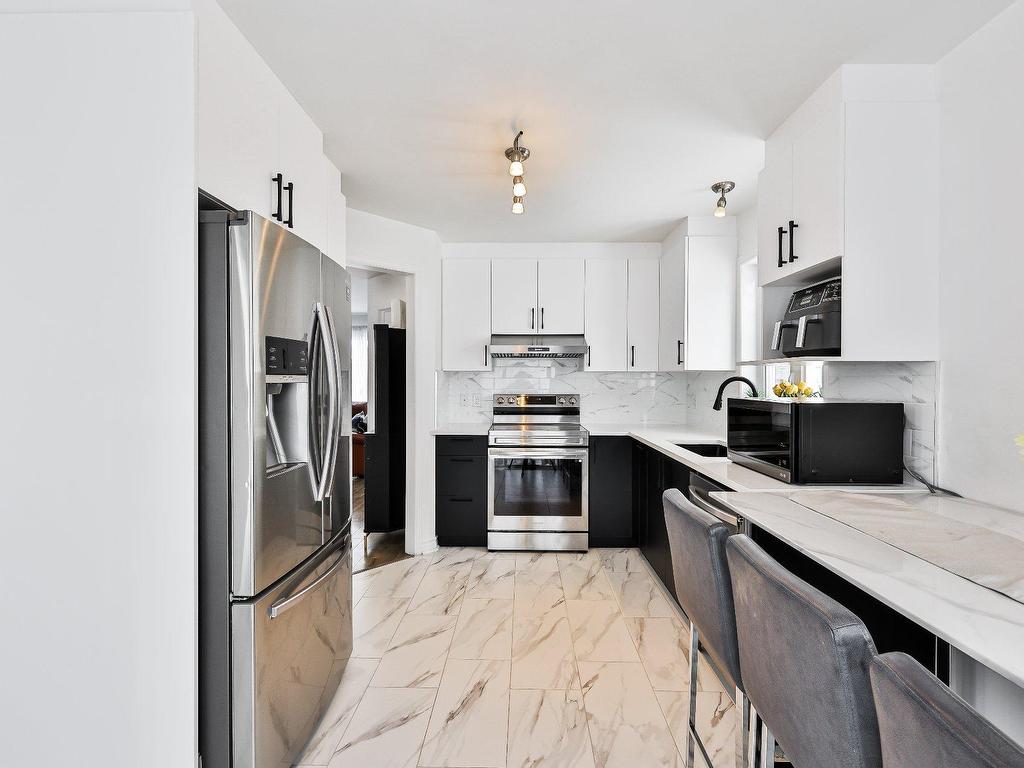 









761


Rue des Moissons

,
Saint-Lin/Laurentides,




QC
J5M0J1

