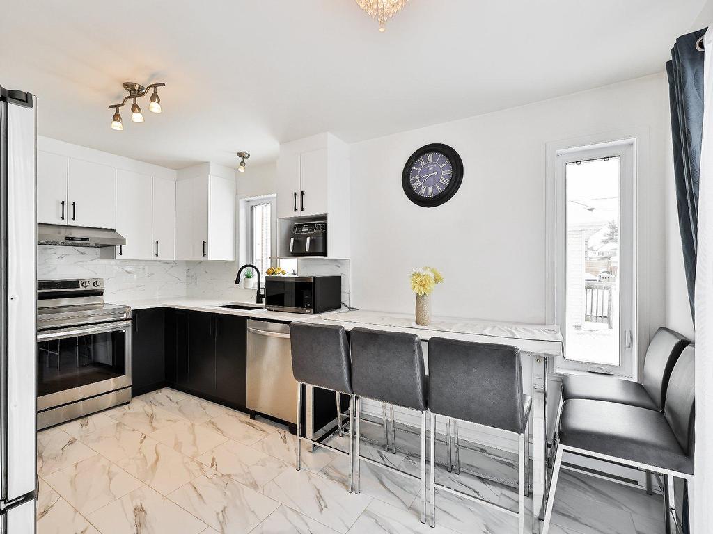 









761


Rue des Moissons

,
Saint-Lin/Laurentides,




QC
J5M0J1

