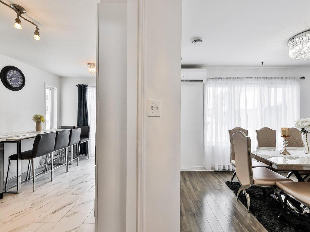 









761


Rue des Moissons

,
Saint-Lin/Laurentides,




QC
J5M0J1

