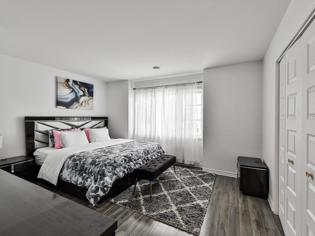 









761


Rue des Moissons

,
Saint-Lin/Laurentides,




QC
J5M0J1

