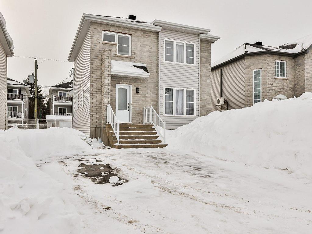 









761


Rue des Moissons

,
Saint-Lin/Laurentides,




QC
J5M0J1

