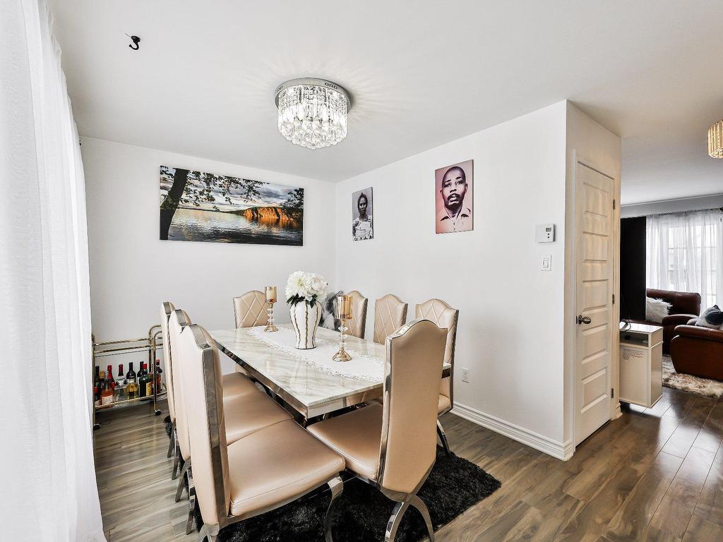 









761


Rue des Moissons

,
Saint-Lin/Laurentides,




QC
J5M0J1


