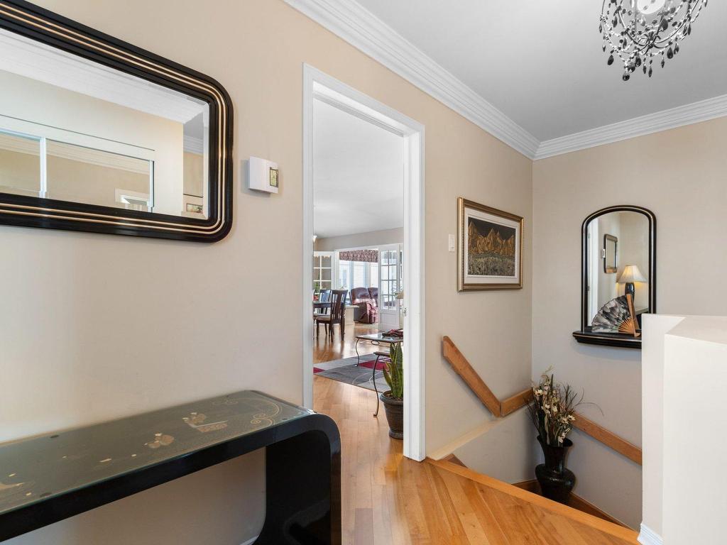 









655


Rue Paul-Doyon

, 26,
Boucherville,




QC
J4B8R9

