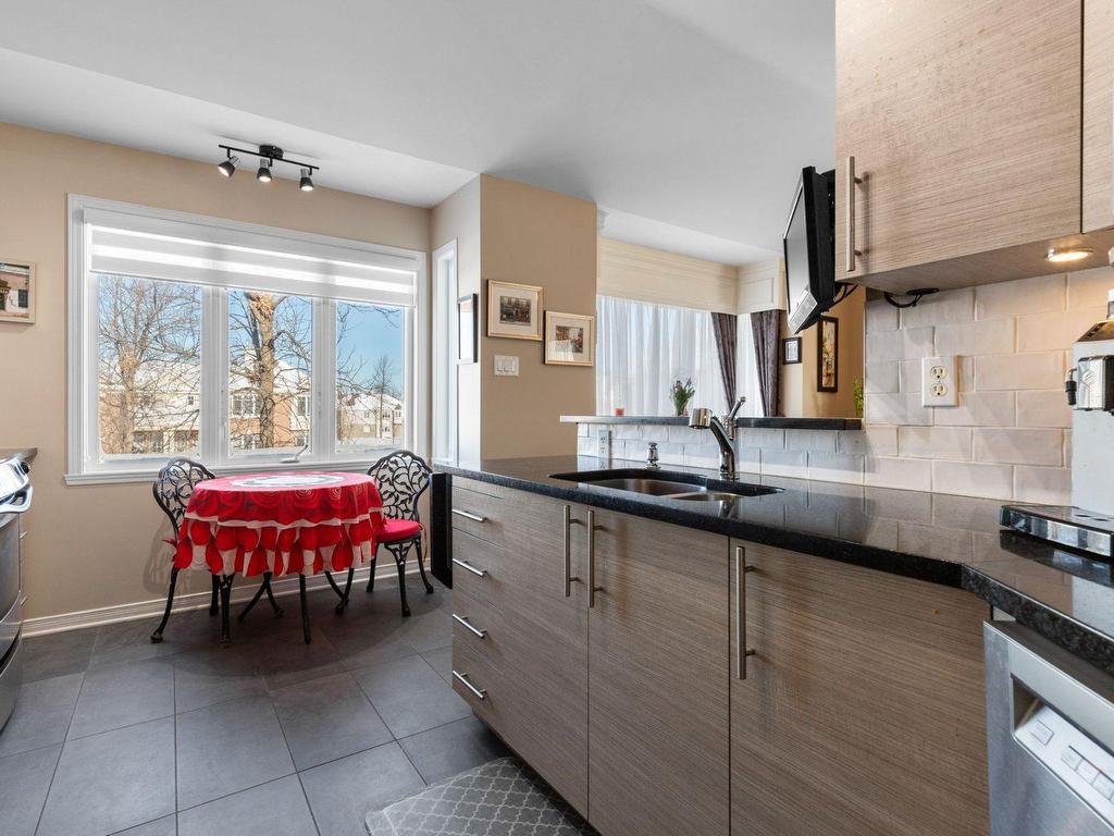 









655


Rue Paul-Doyon

, 26,
Boucherville,




QC
J4B8R9

