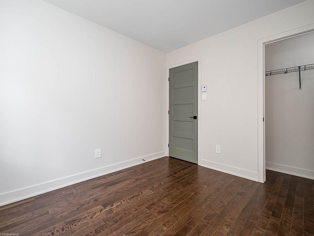 









1722


Rue de la Soeur-Joseph-Émilien

,
Joliette,




QC
J6E9K5

