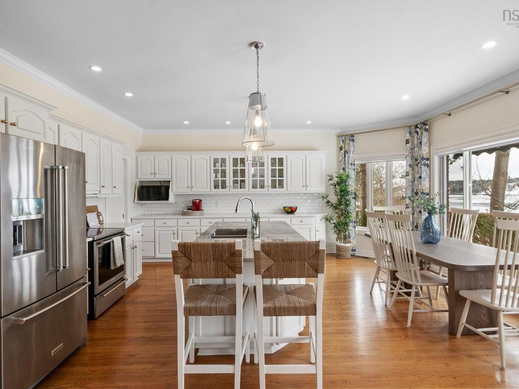 












6634 South Street

,
Halifax,




NS
B3H 1V2

