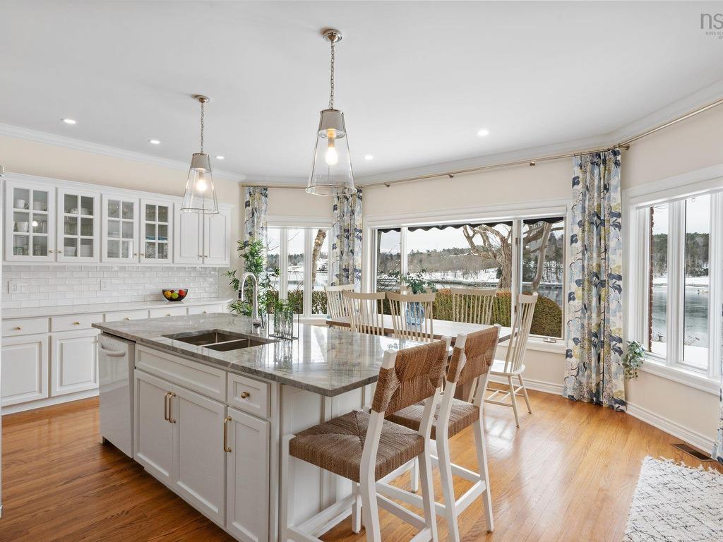 












6634 South Street

,
Halifax,




NS
B3H 1V2

