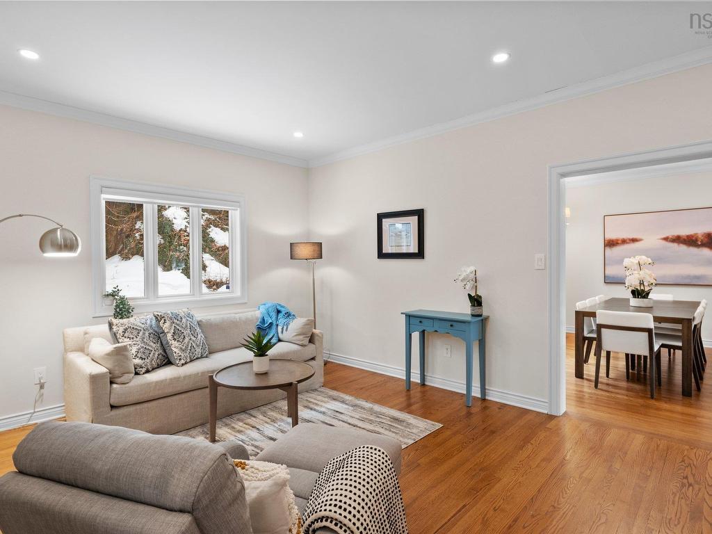 












6634 South Street

,
Halifax,




NS
B3H 1V2

