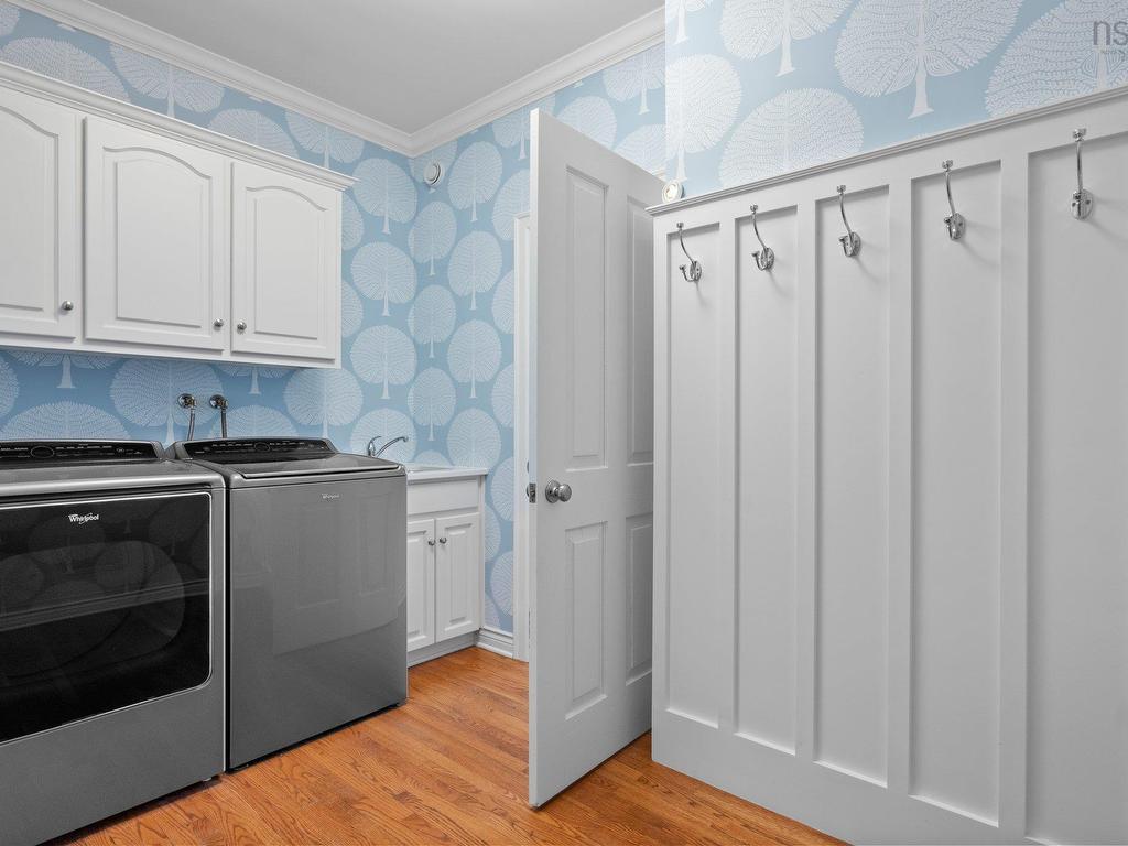 












6634 South Street

,
Halifax,




NS
B3H 1V2


