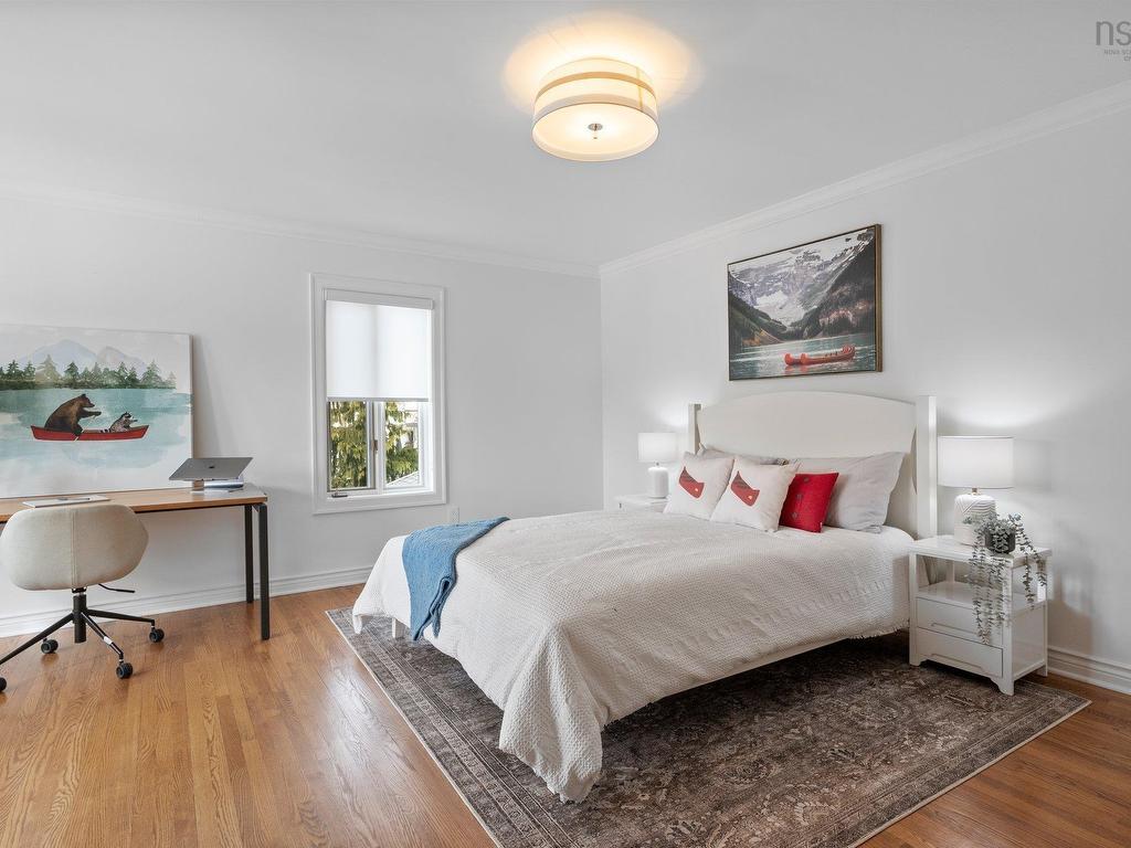 












6634 South Street

,
Halifax,




NS
B3H 1V2

