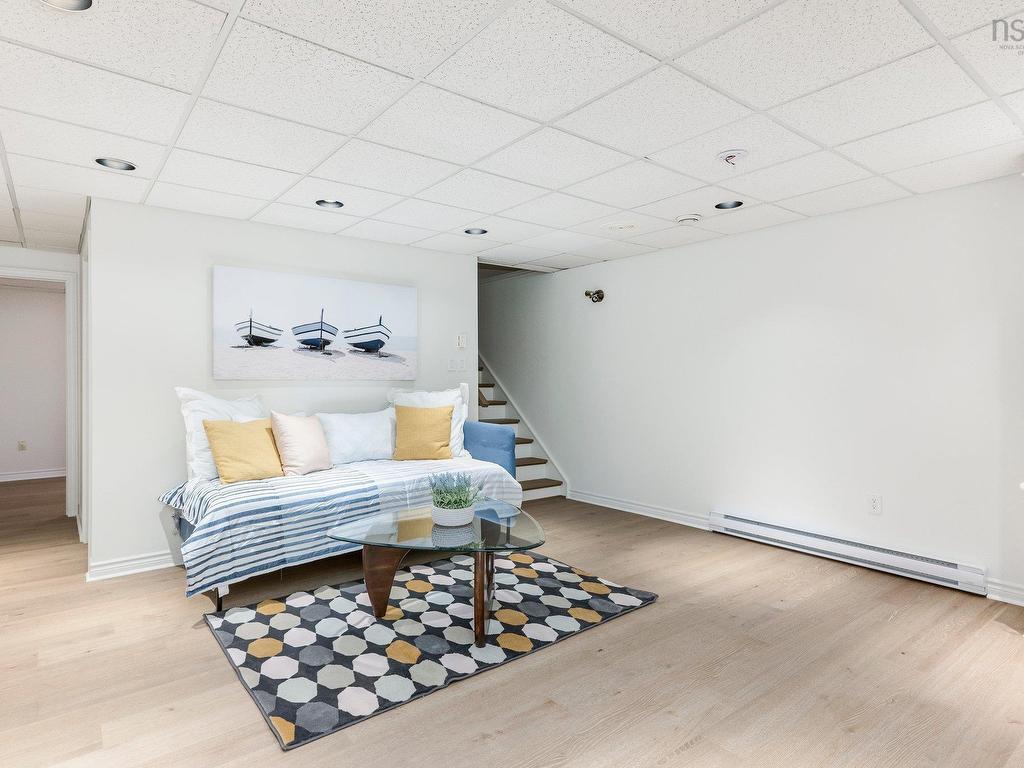 












6634 South Street

,
Halifax,




NS
B3H 1V2

