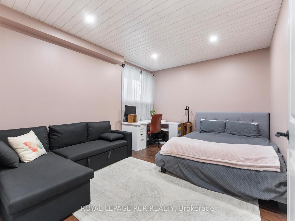 









151116


12

Line,
East Garafraxa,




ON
L9W 7A8

