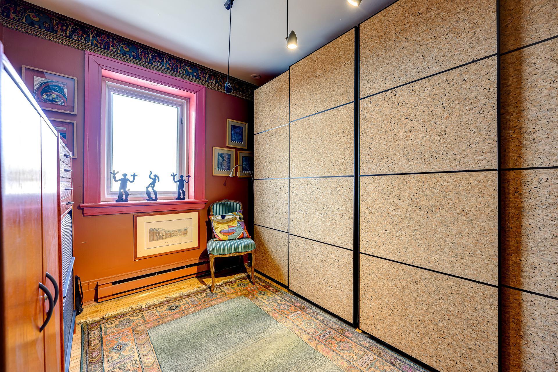 









72


Av. Kenaston

,
Mont-Royal,




QC
H3R1L8

