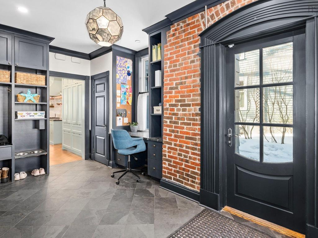 












1936 Bloomingdale

,
Halifax,




NS
B3H 4E5

