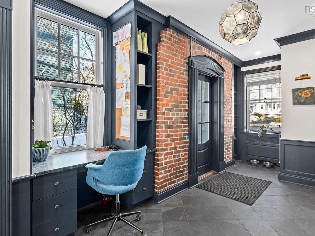 












1936 Bloomingdale

,
Halifax,




NS
B3H 4E5

