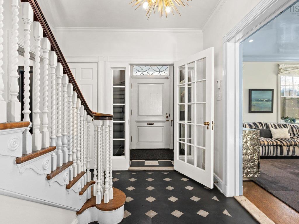 












1936 Bloomingdale

,
Halifax,




NS
B3H 4E5

