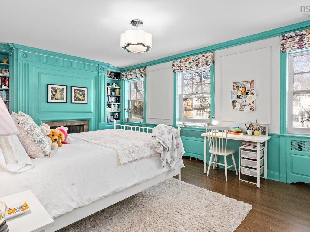 












1936 Bloomingdale

,
Halifax,




NS
B3H 4E5

