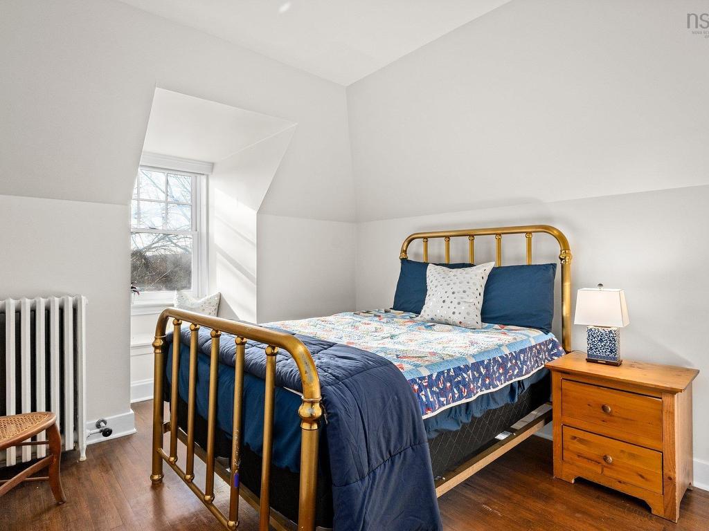












1936 Bloomingdale

,
Halifax,




NS
B3H 4E5

