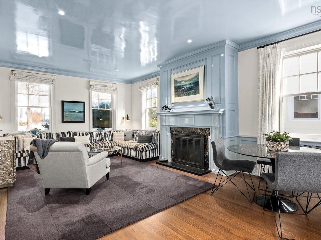 












1936 Bloomingdale

,
Halifax,




NS
B3H 4E5

