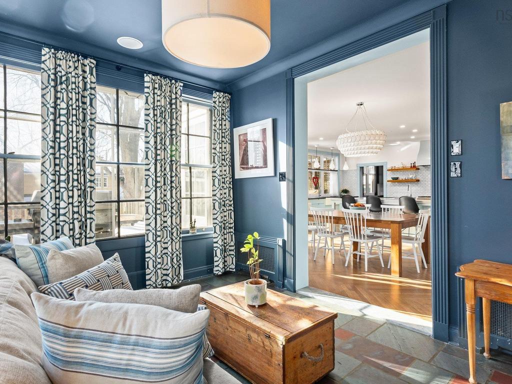 












1936 Bloomingdale

,
Halifax,




NS
B3H 4E5


