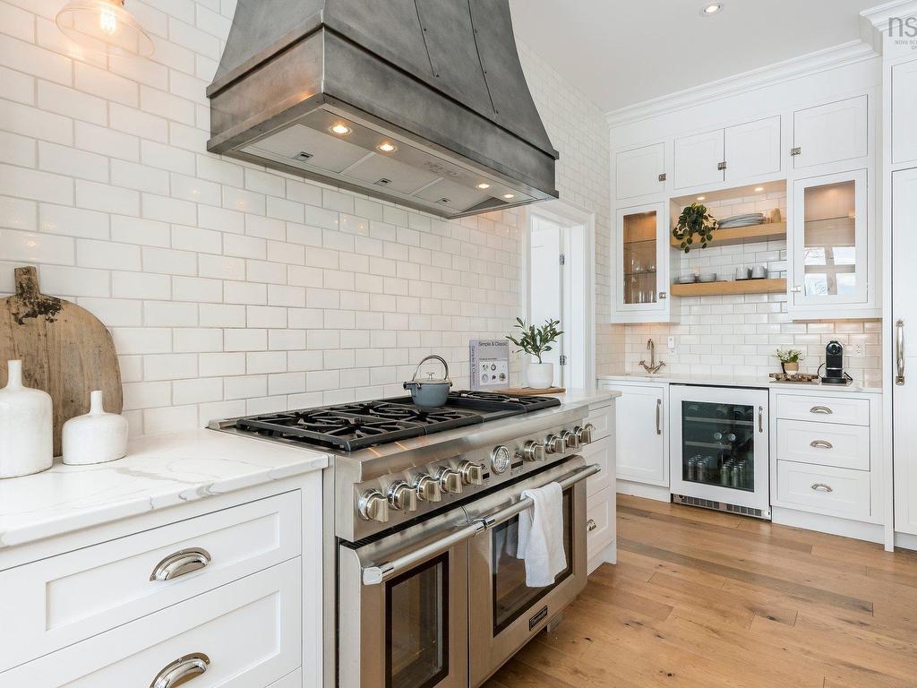 












1006 McCabe Lake Drive

,
Middle Sackville,




NS
B4E 0P4

