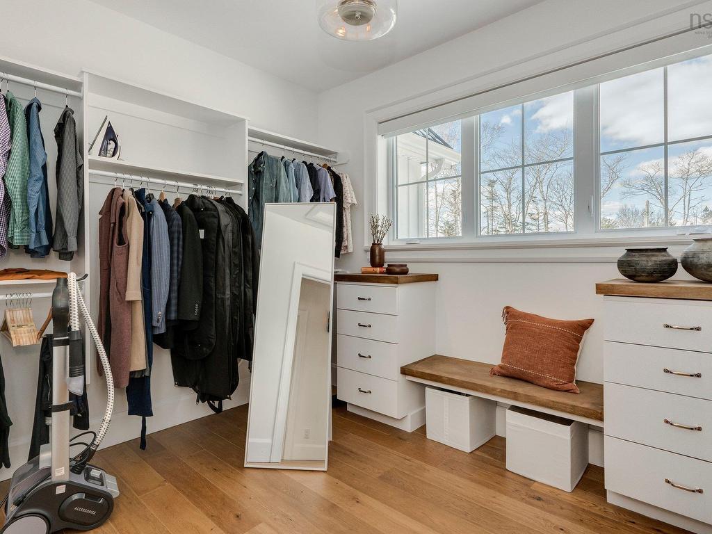 












1006 McCabe Lake Drive

,
Middle Sackville,




NS
B4E 0P4

