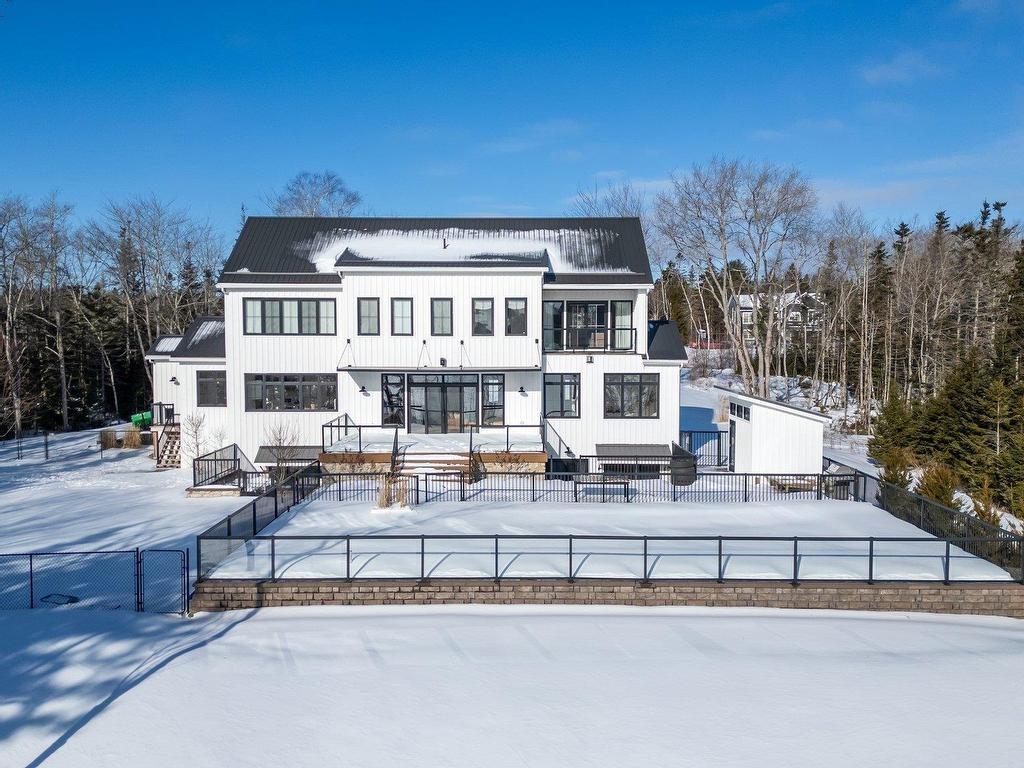 












1006 McCabe Lake Drive

,
Middle Sackville,




NS
B4E 0P4

