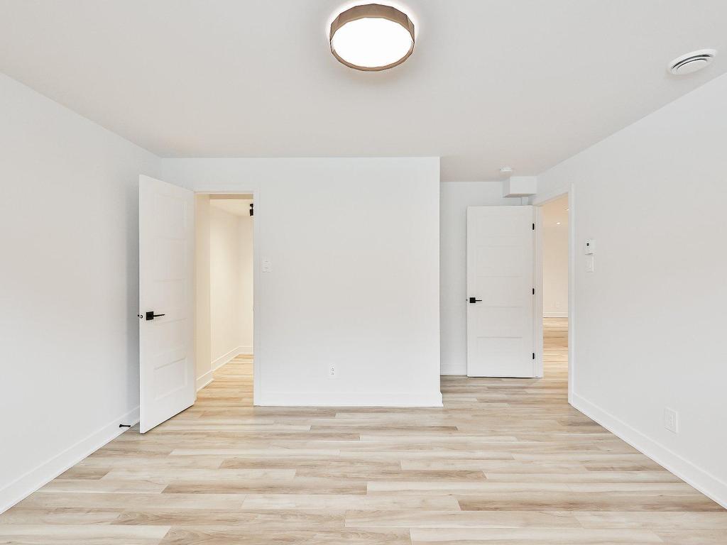 












Rue du Faubourg

,
Saint-Jérôme,




QC
J5L0H9

