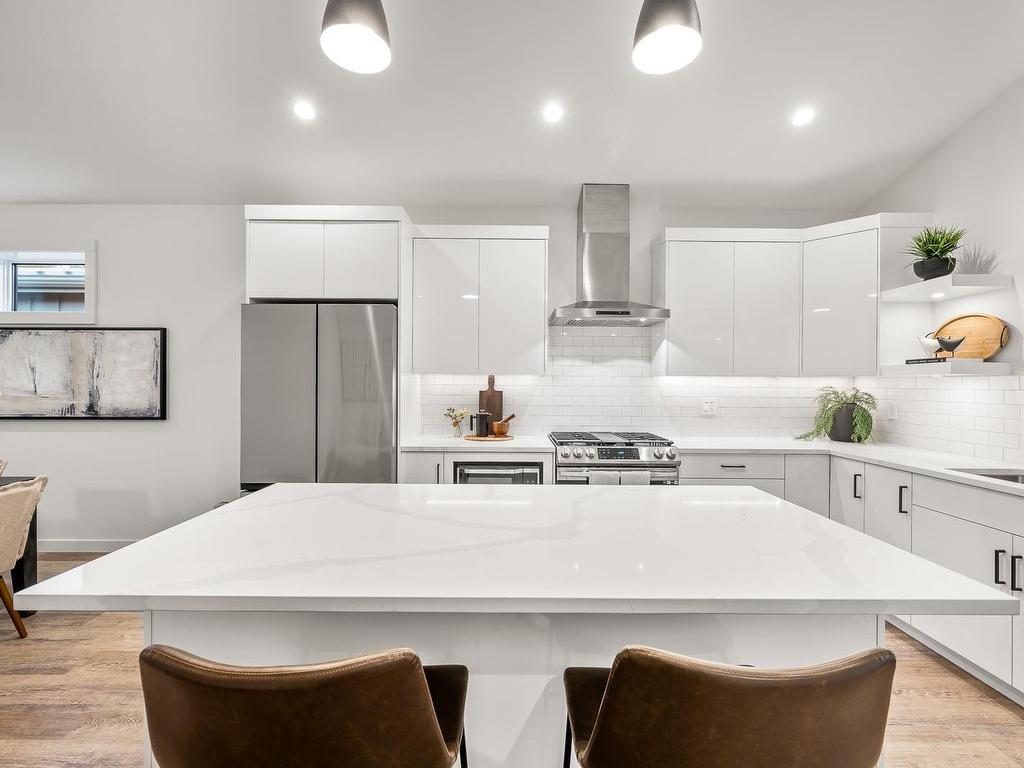 









3025


Royston

Rd, 43,
Cumberland,




BC
V0R 1S0

