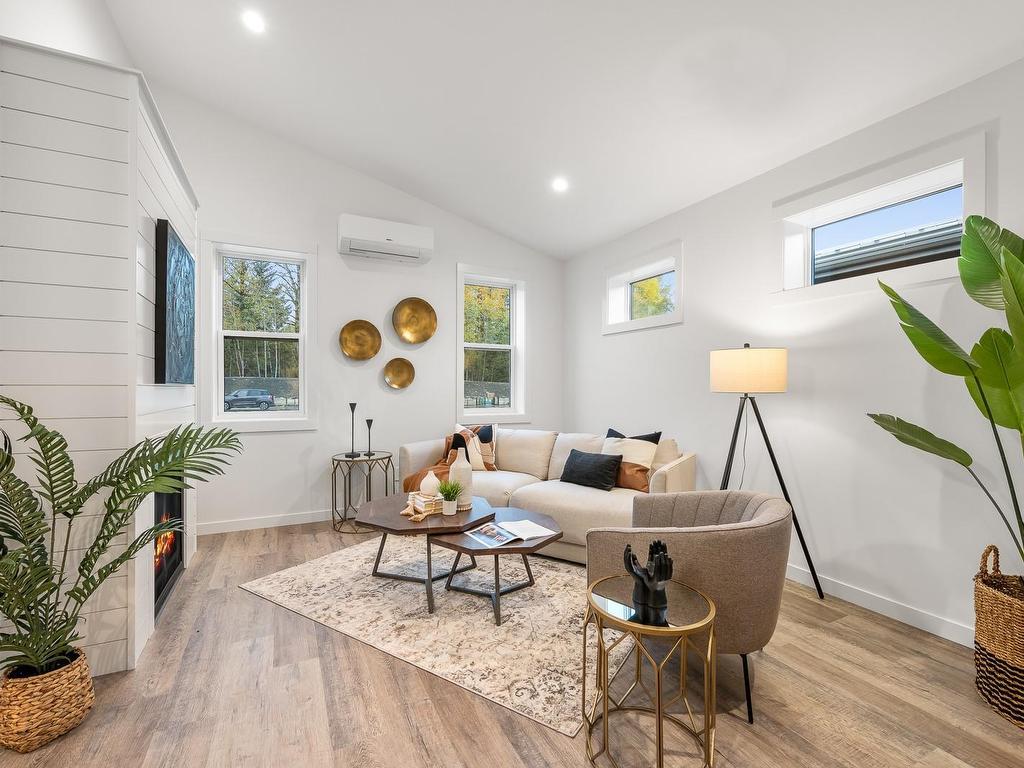 









3025


Royston

Rd, 43,
Cumberland,




BC
V0R 1S0

