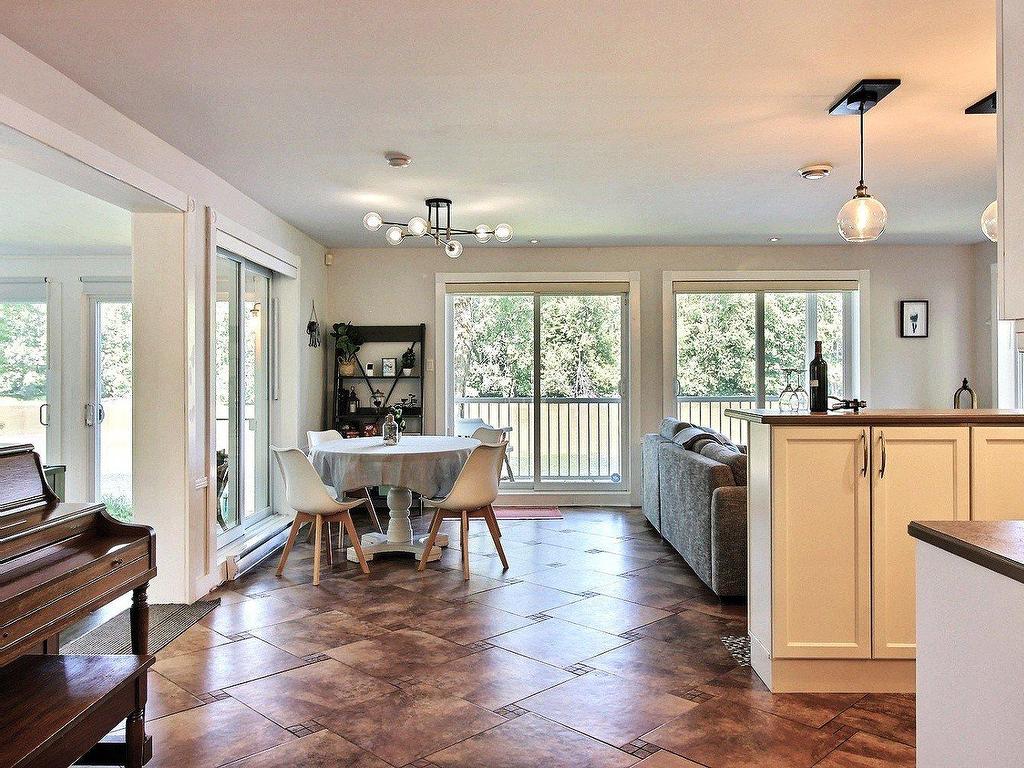 









460


Tsse Robillard

,
Saint-André-d'Argenteuil,




QC
J0V1X0

