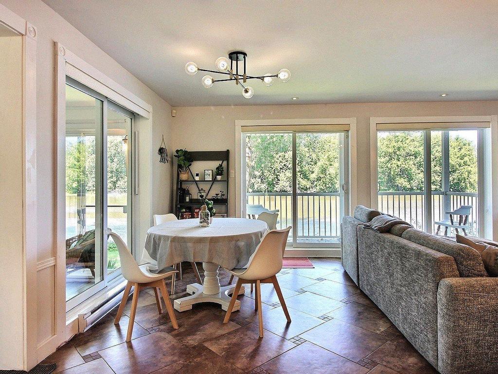 









460


Tsse Robillard

,
Saint-André-d'Argenteuil,




QC
J0V1X0

