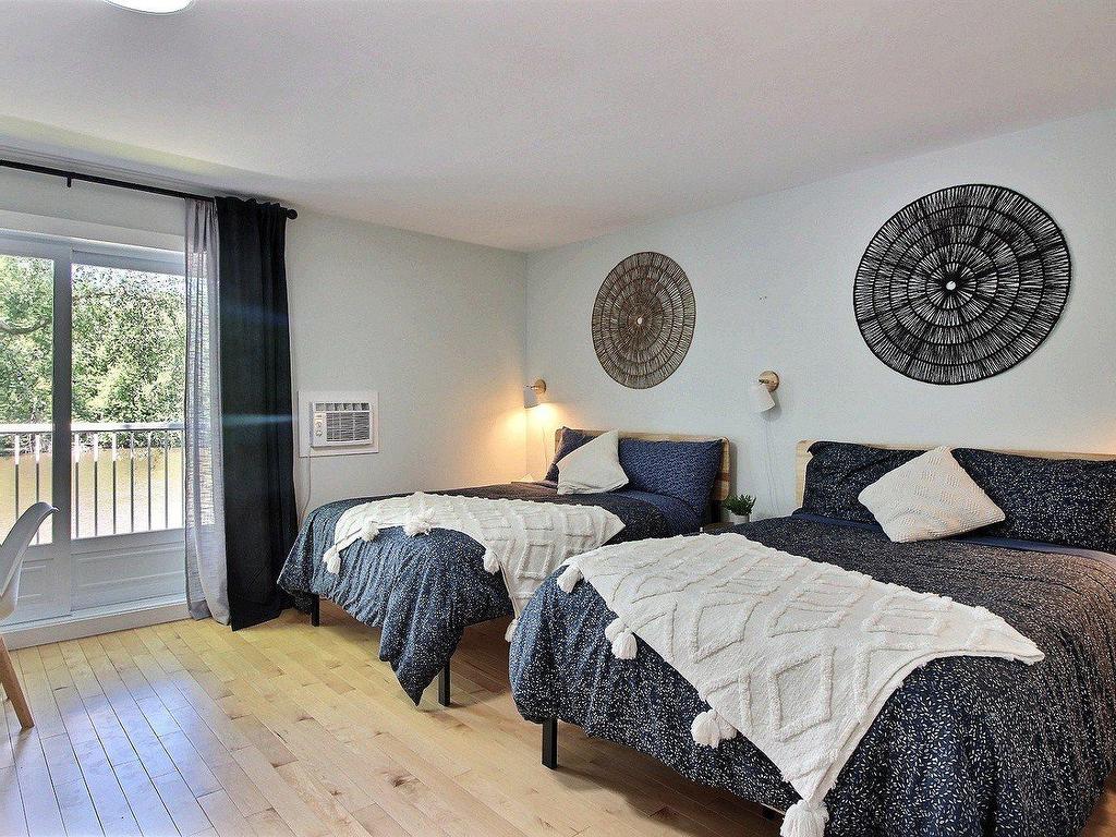 









460


Tsse Robillard

,
Saint-André-d'Argenteuil,




QC
J0V1X0

