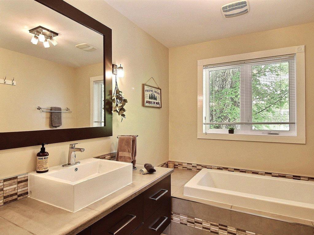 









460


Tsse Robillard

,
Saint-André-d'Argenteuil,




QC
J0V1X0

